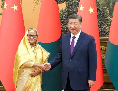 习近平会见孟加拉国总理哈西娜...